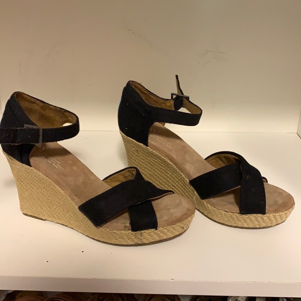 Tom’s Wedge Espadrille size 8.5